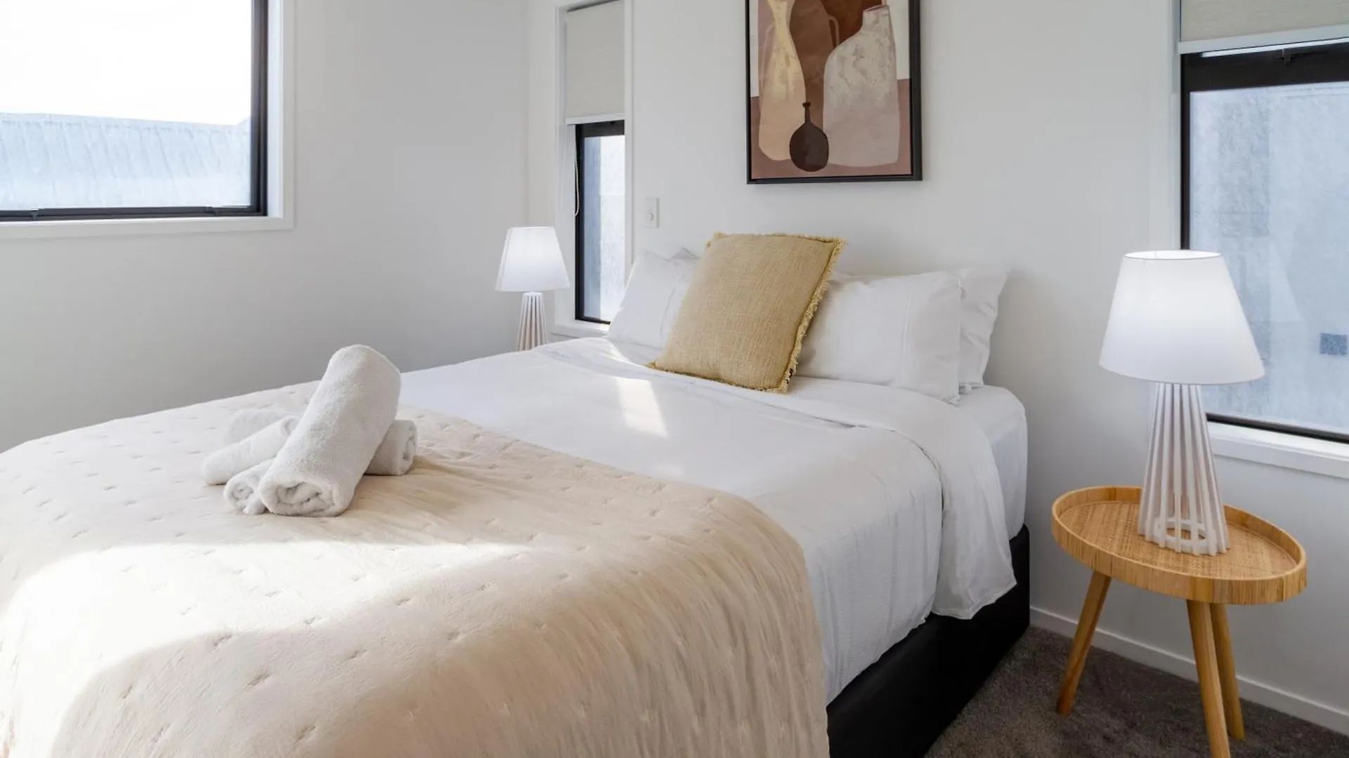 Apartment Serenity By The Sea: Coastal Escape1 Bed 1 Bath Christchurch