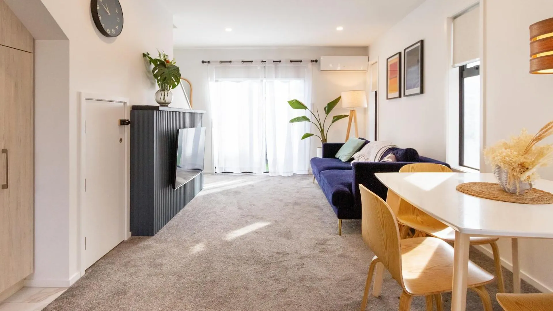 Serenity By The Sea: Coastal Escape1 Bed 1 Bath Christchurch Apartment