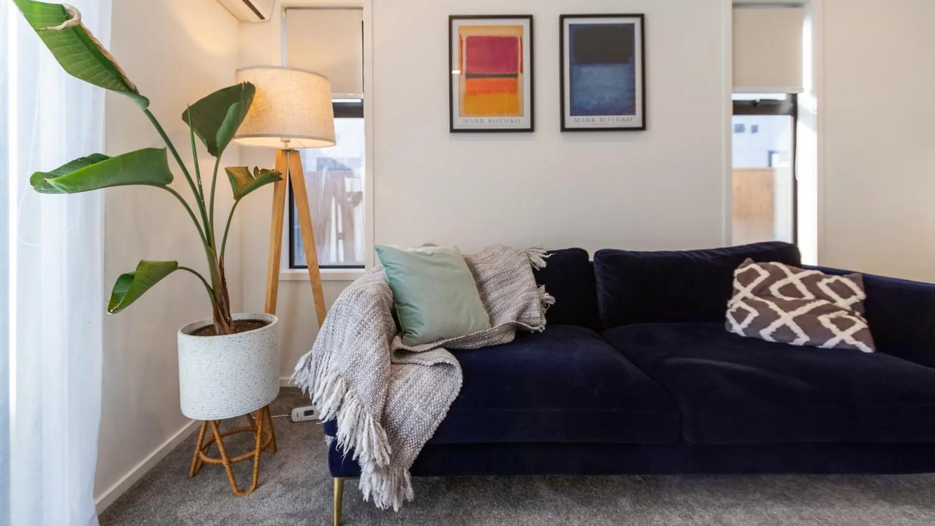 Serenity By The Sea: Coastal Escape1 Bed 1 Bath Christchurch