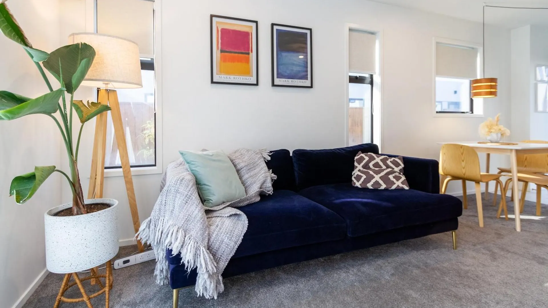 Serenity By The Sea: Coastal Escape1 Bed 1 Bath Christchurch Apartment