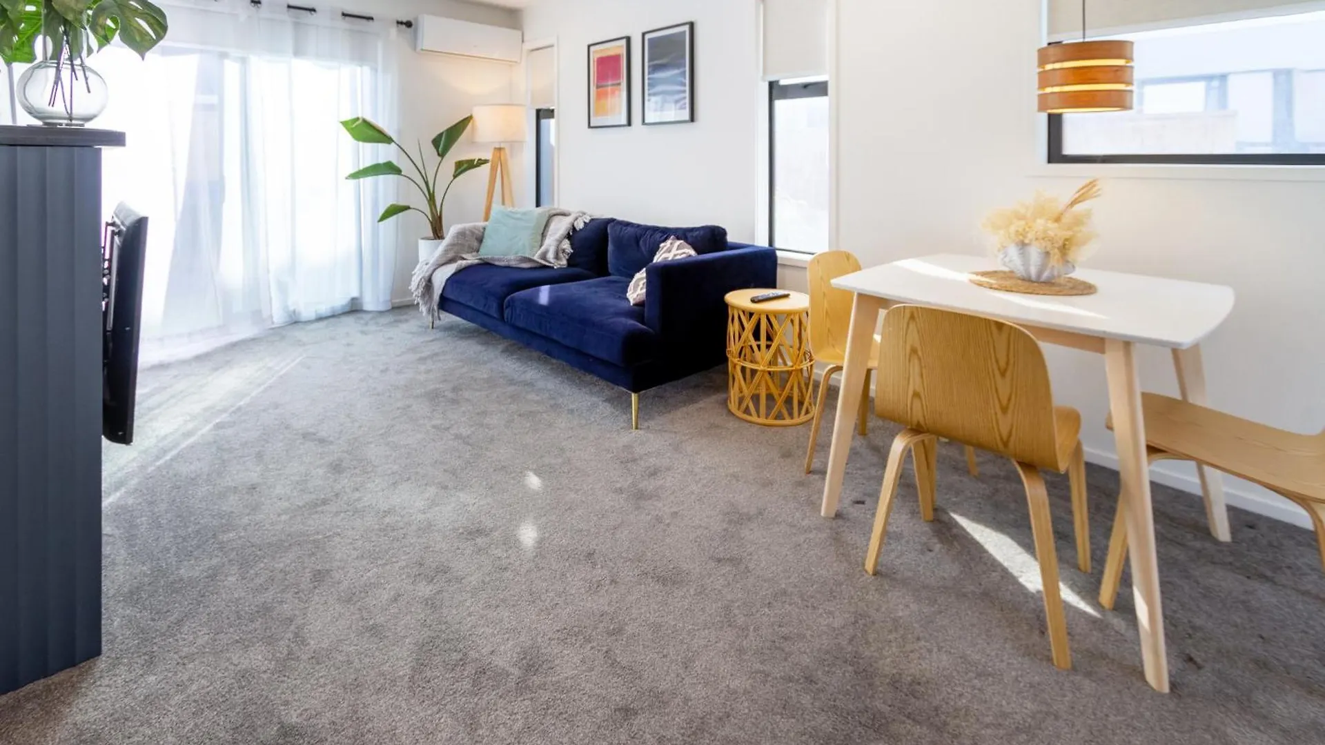 Serenity By The Sea: Coastal Escape1 Bed 1 Bath Christchurch